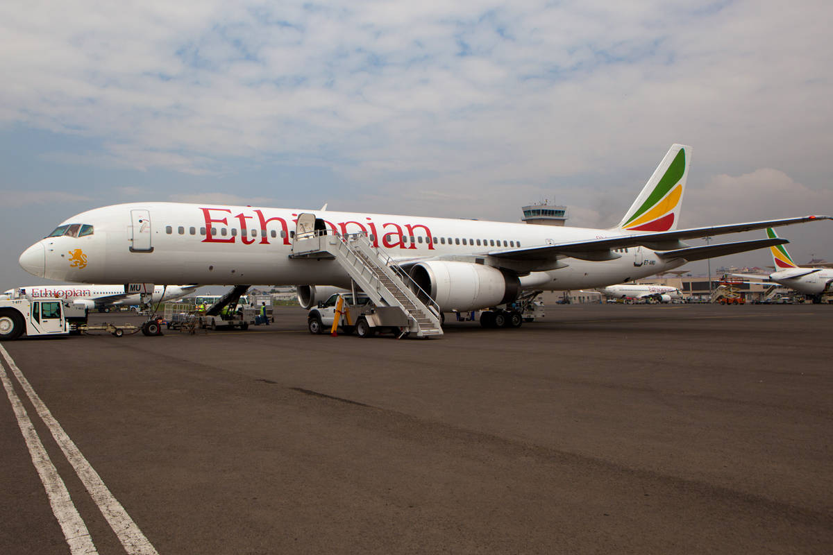 Loading Of Passengers Of Ethiopian Airlines Wallpaper