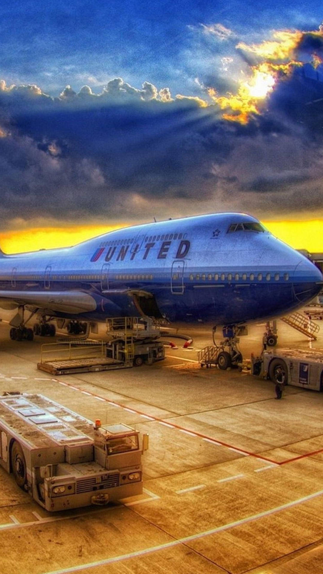 Loading United Cargo Airplane Wallpaper