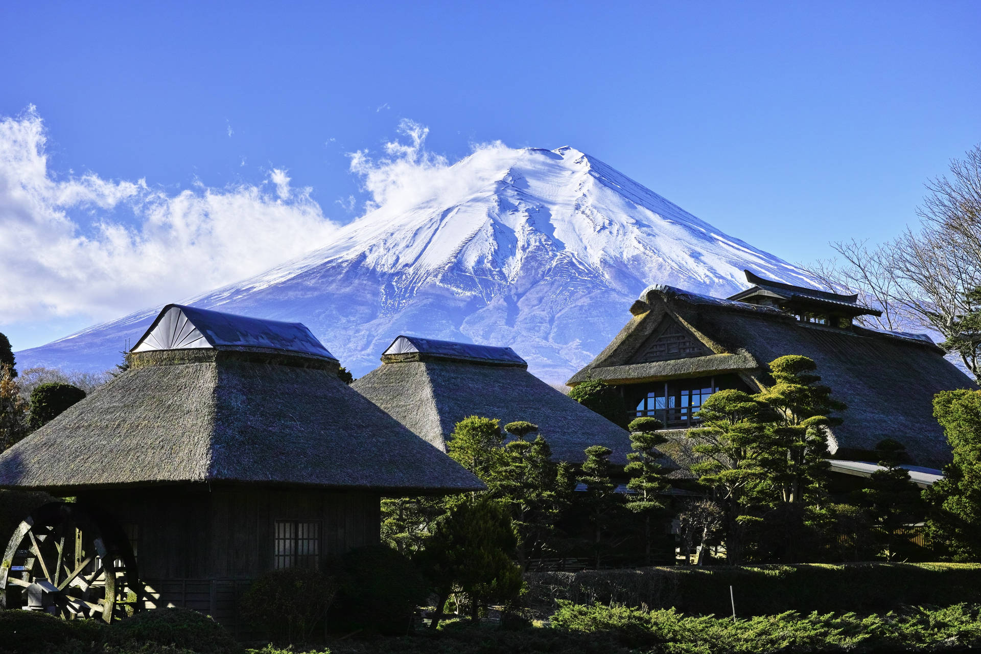 Pueblolocal Y El Monte Fuji Fondo de pantalla