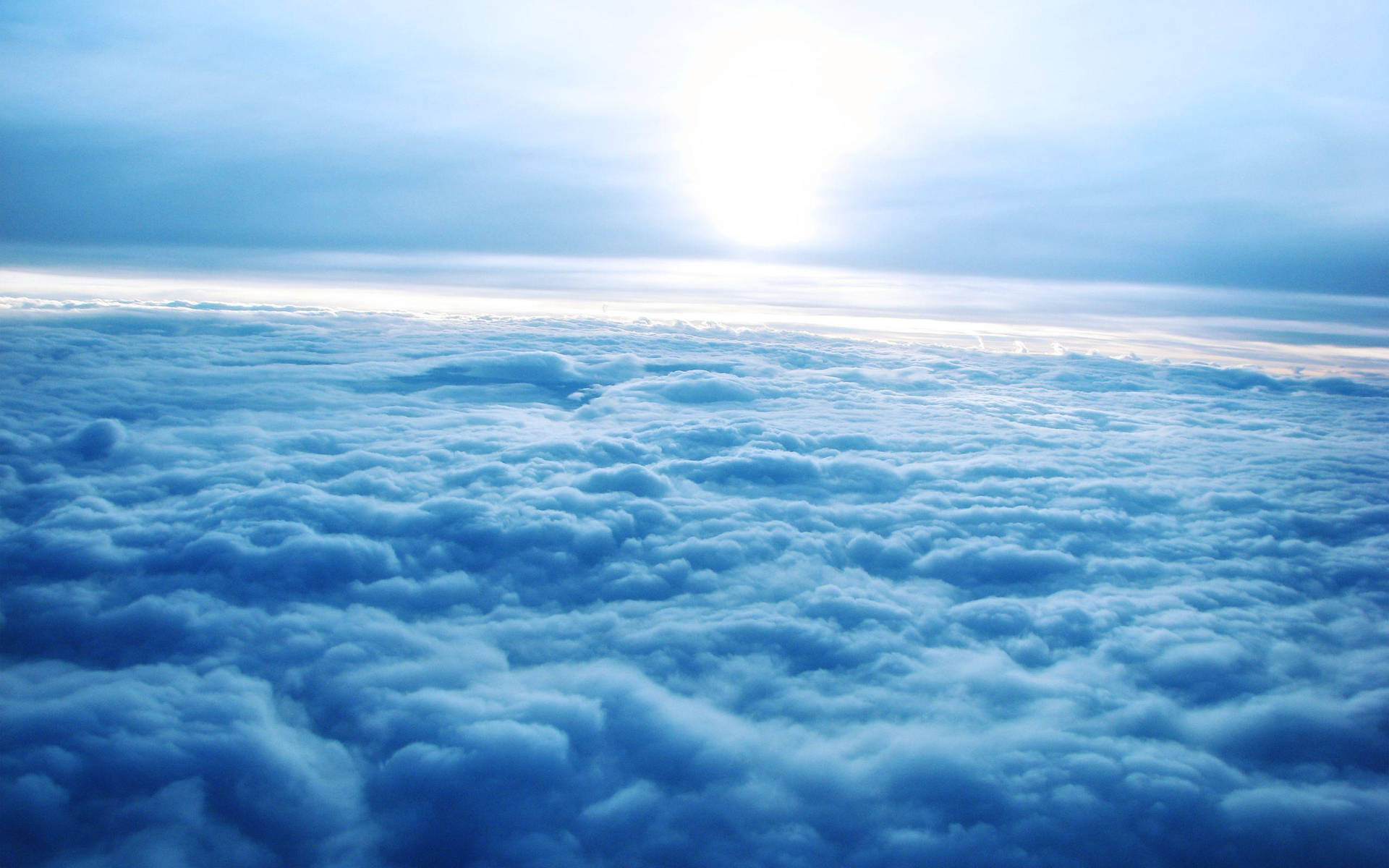 Océanoazul Estético Lleno De Nubes En Formación Lof Fondo de pantalla