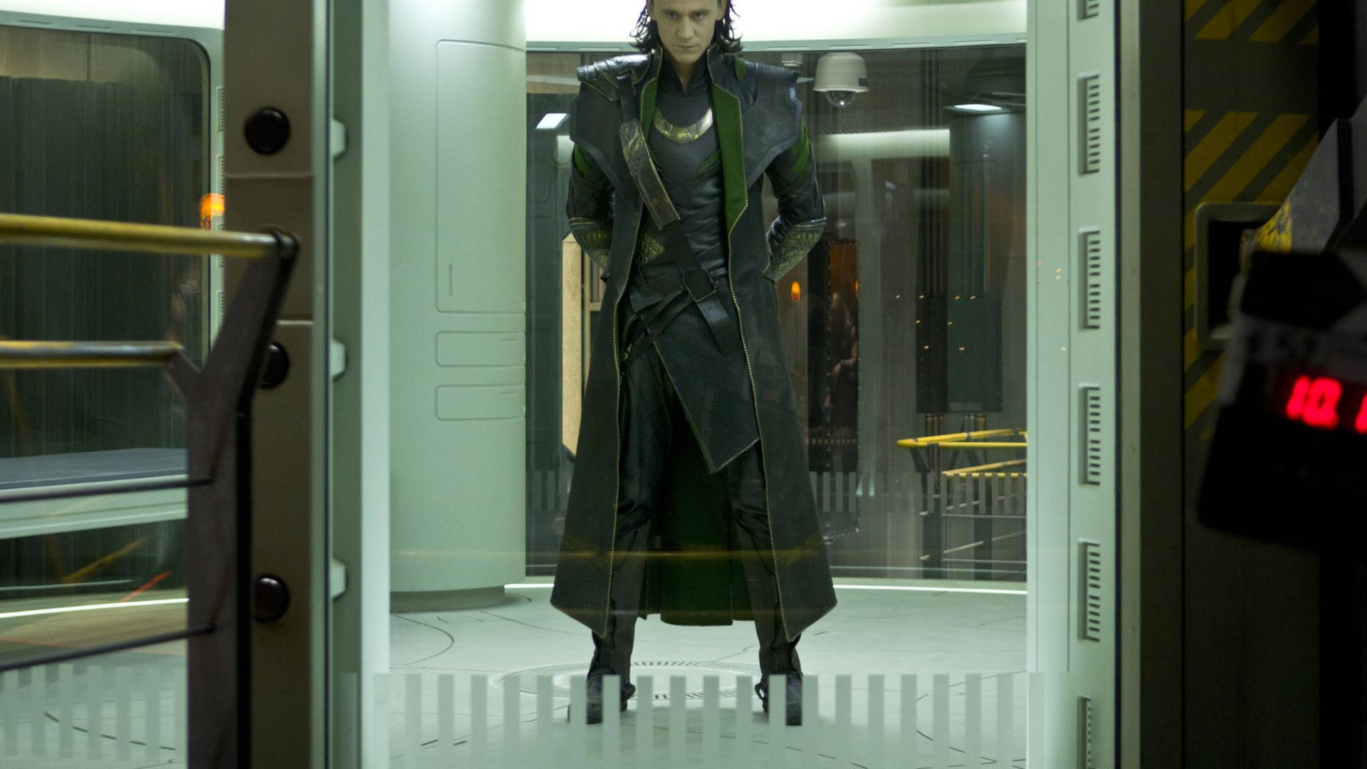 Download Loki The Avengers Movie Wallpaper 