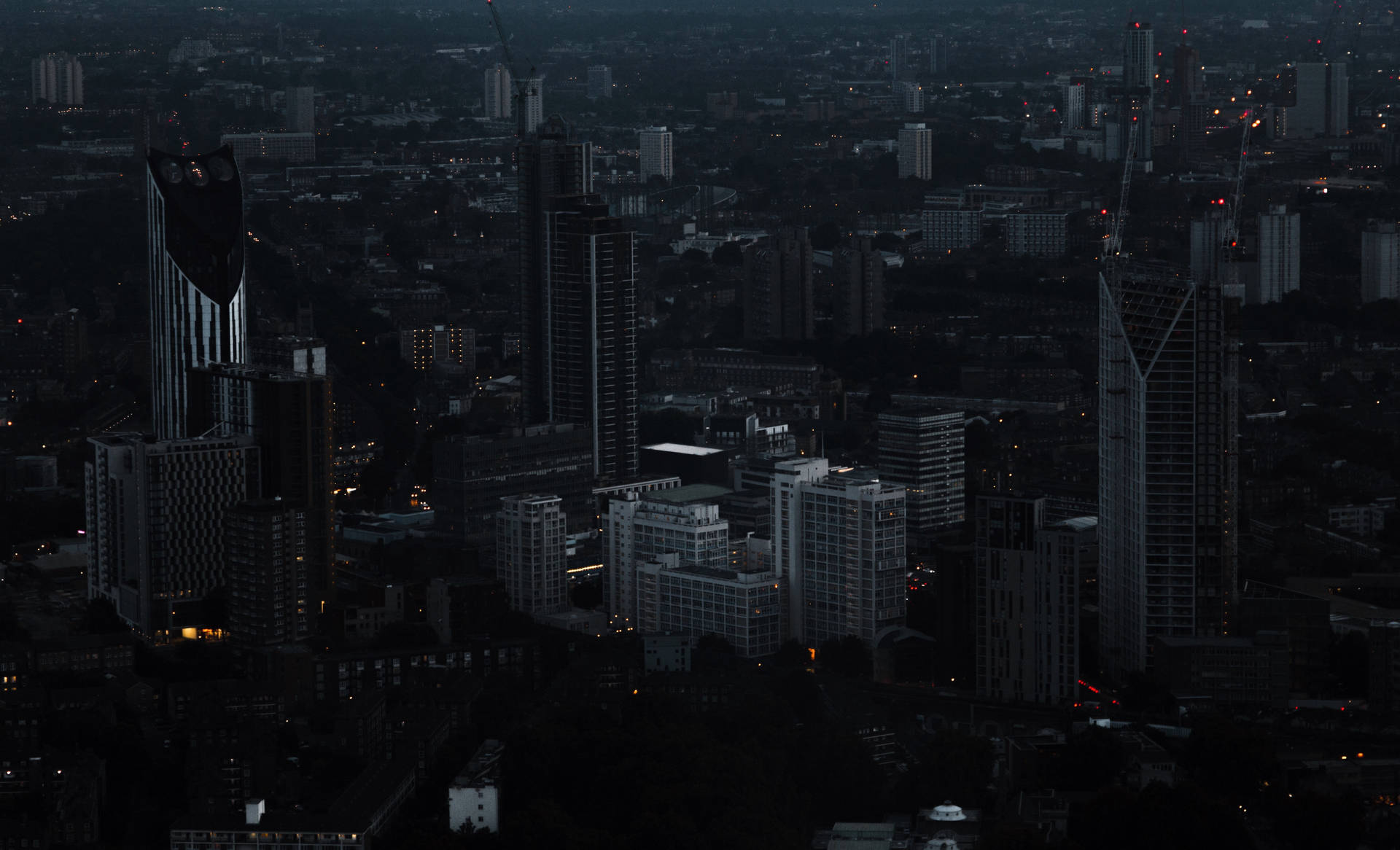 London Dark City