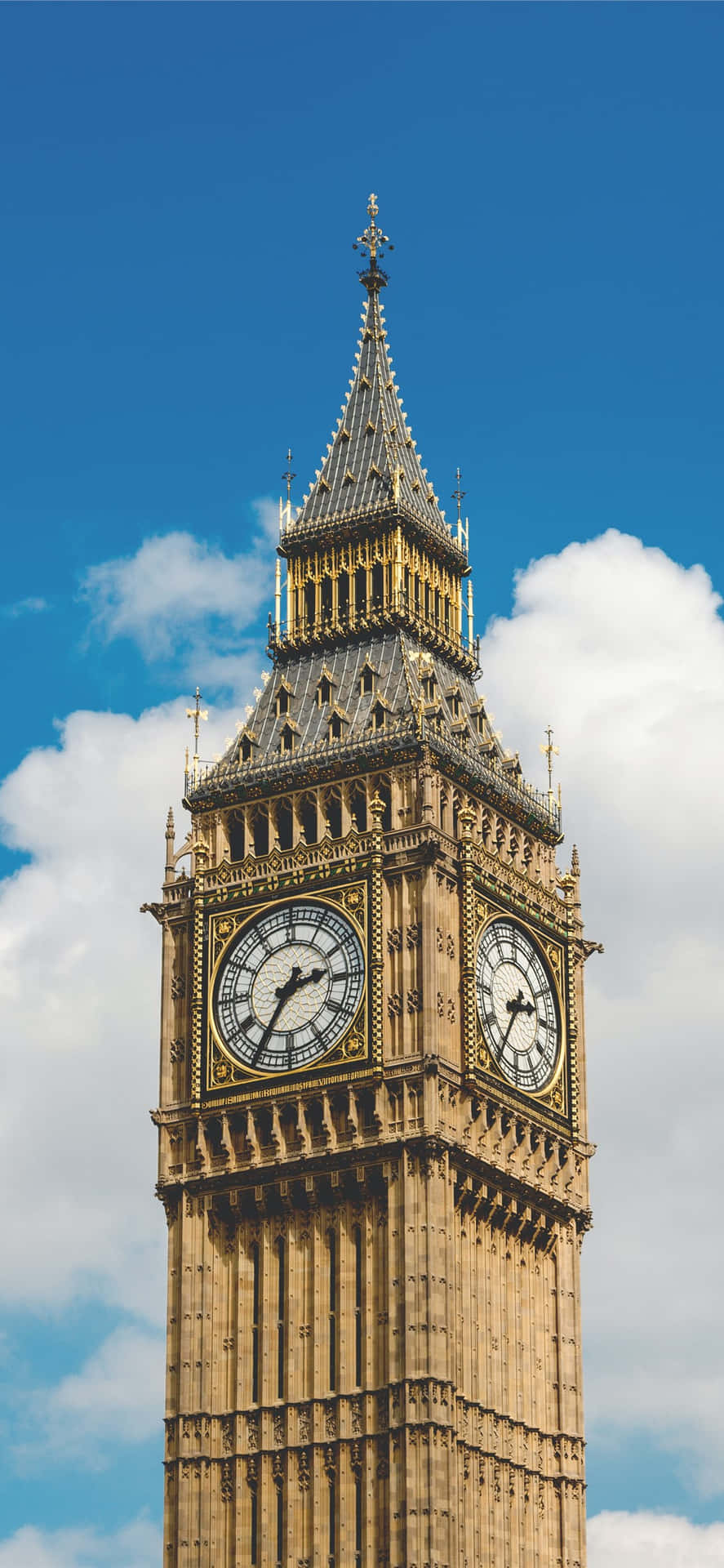 Enjoy a view of London while using your beloved iphone Wallpaper