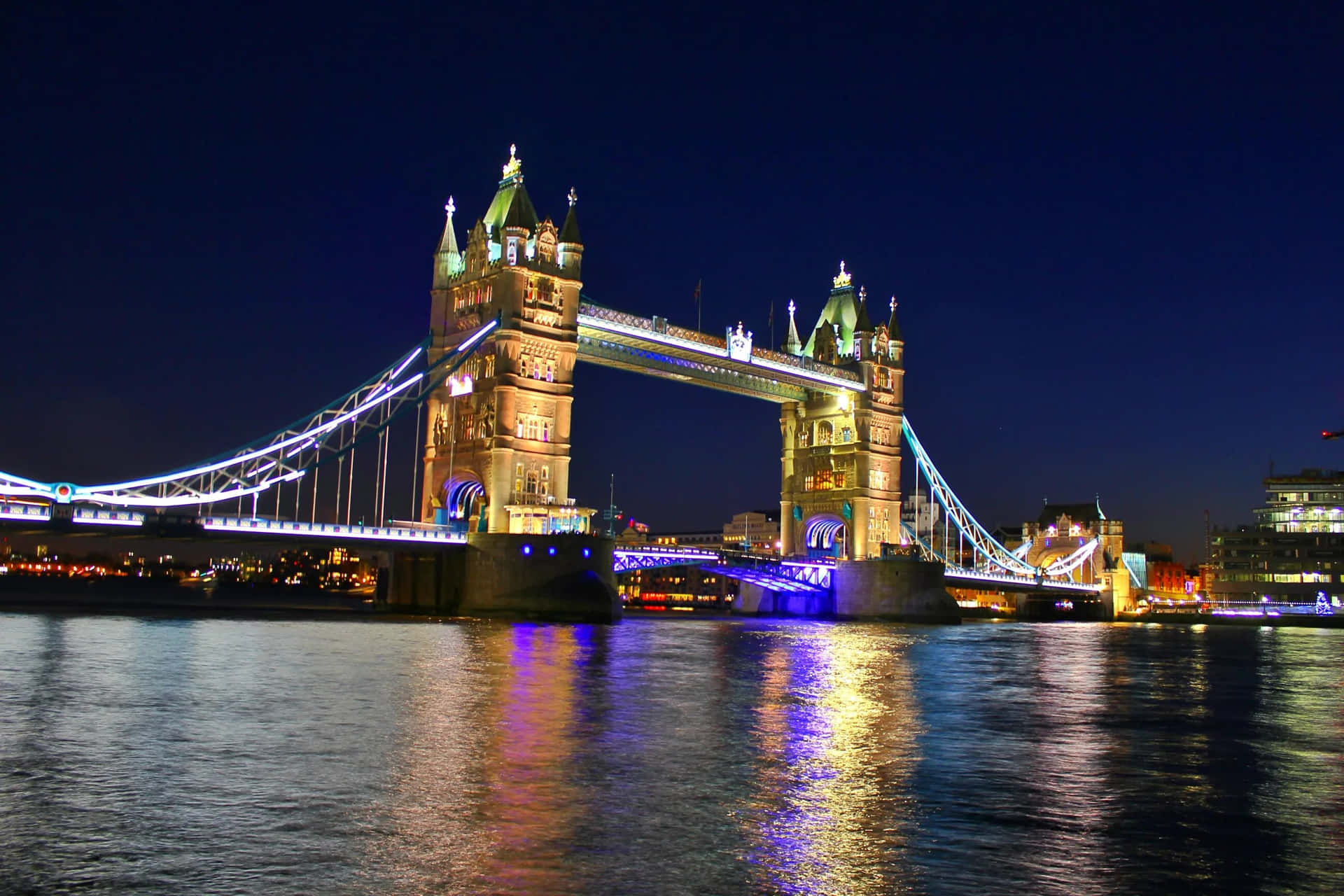 Denikoniska Tower Bridge I London.