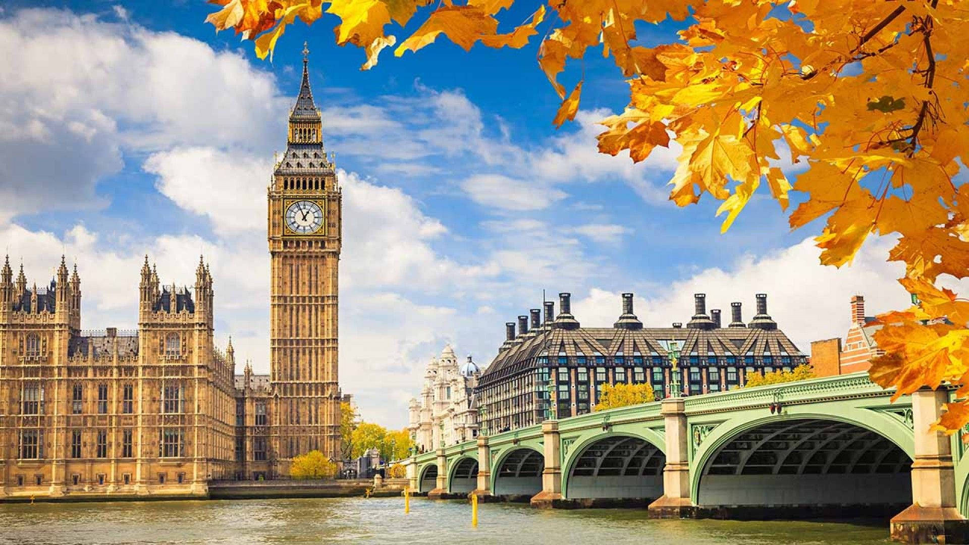 London's Big Ben In Europe Wallpaper