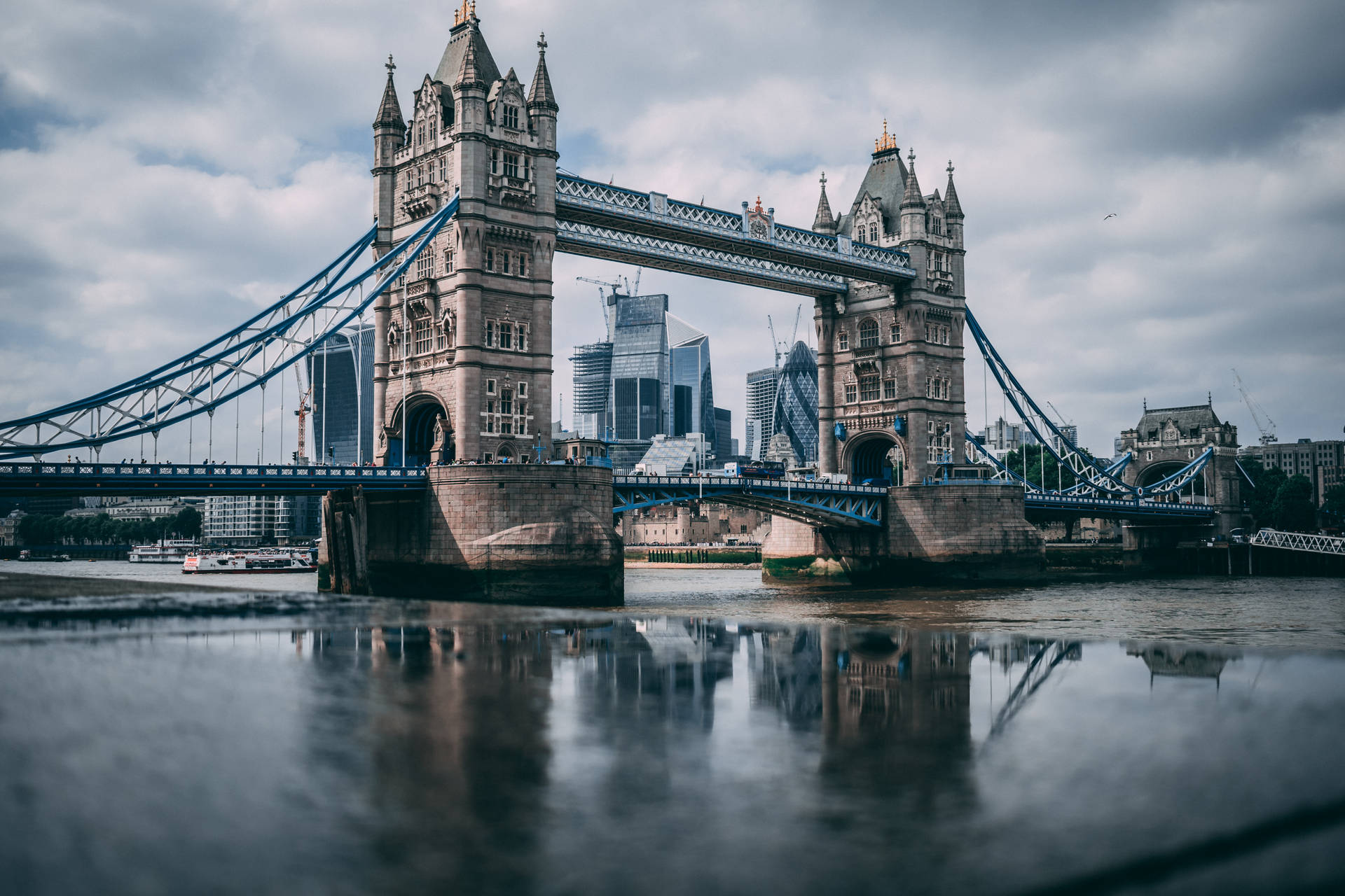 London Tower Bridge Aesthetic Shot