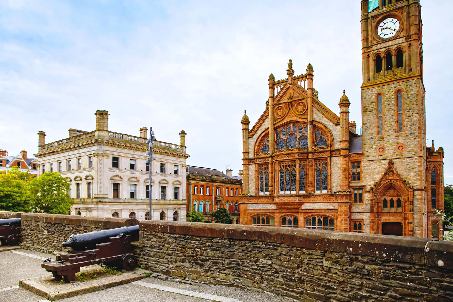 Londonderry Architectural Landmarks Wallpaper