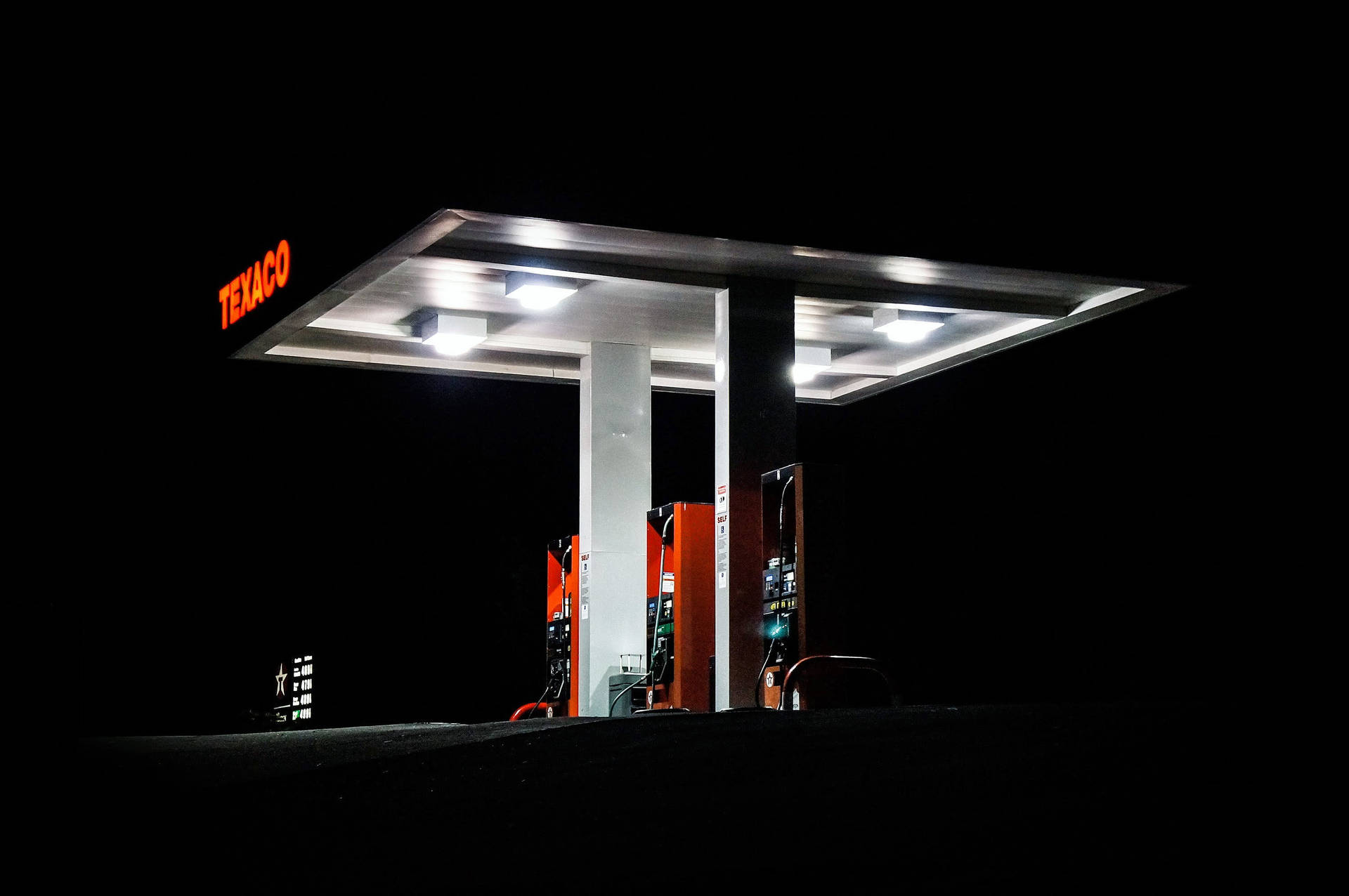 Lonely Texaco Gas Station Wallpaper
