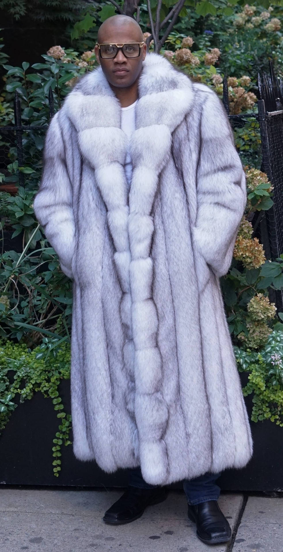 Long Animal Fur Coat Wallpaper