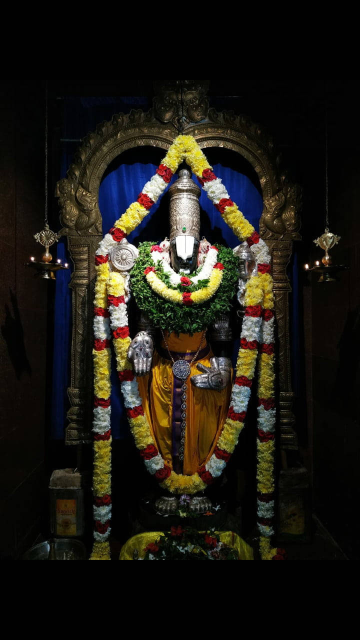 Lord Balaji Under Bronze Arch Wallpaper