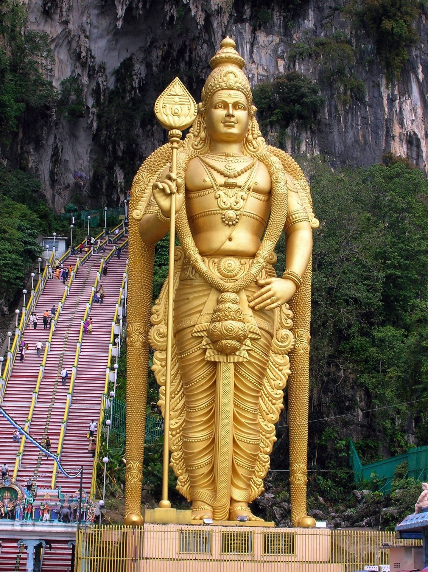 Lordmurugan Riesenstatue In Malaysia Wallpaper