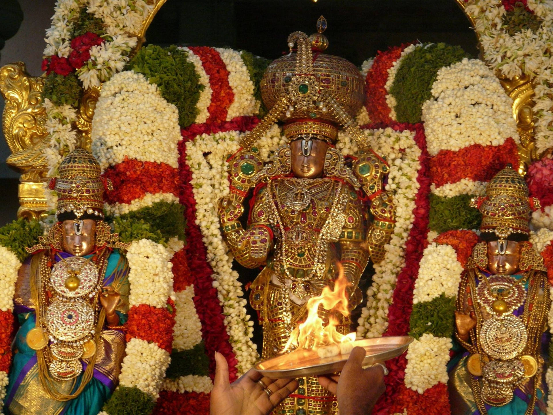 Lord Venkateswara With Flame Wallpaper