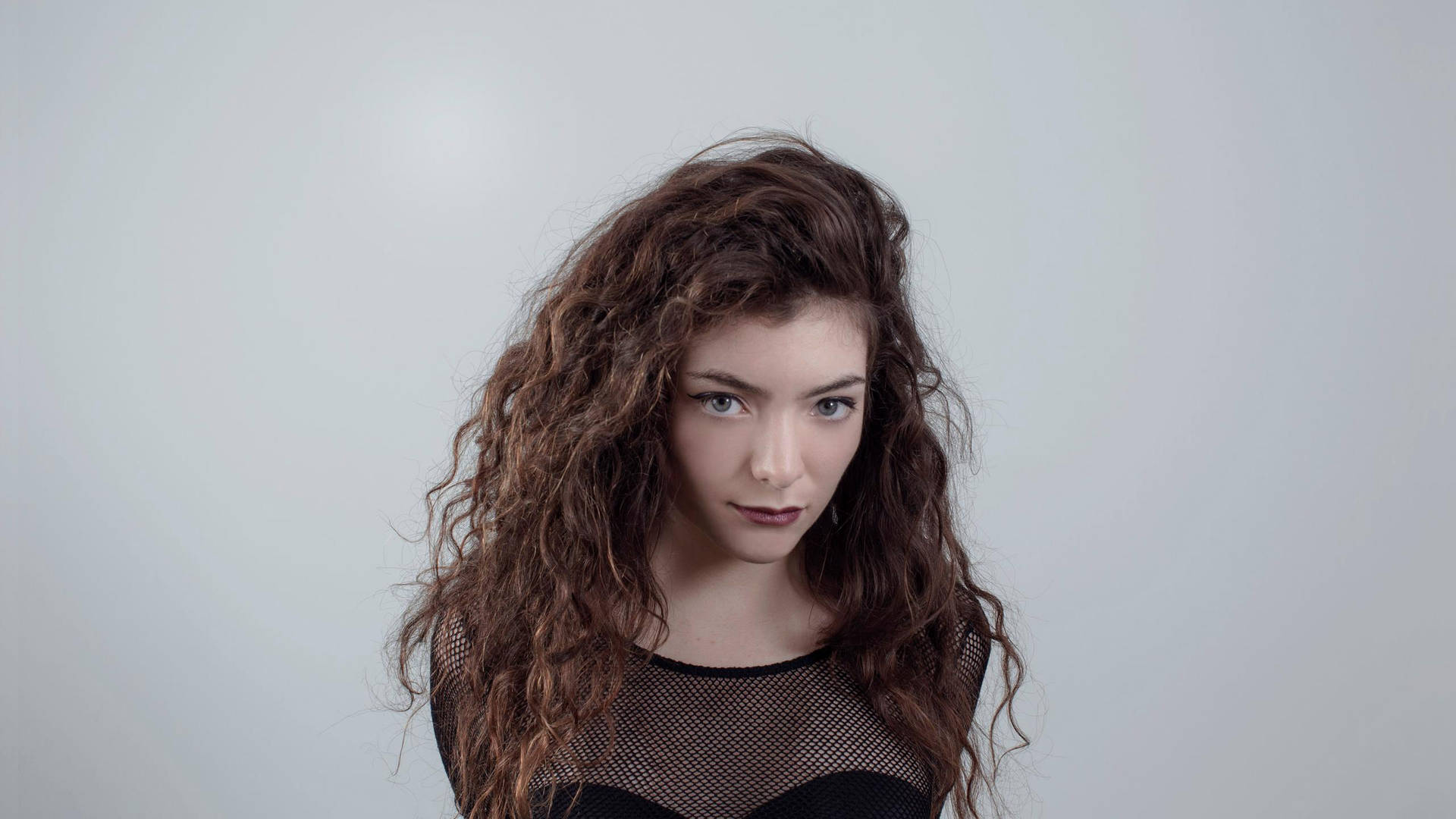 Lorde Photoshoot Debut Album Background