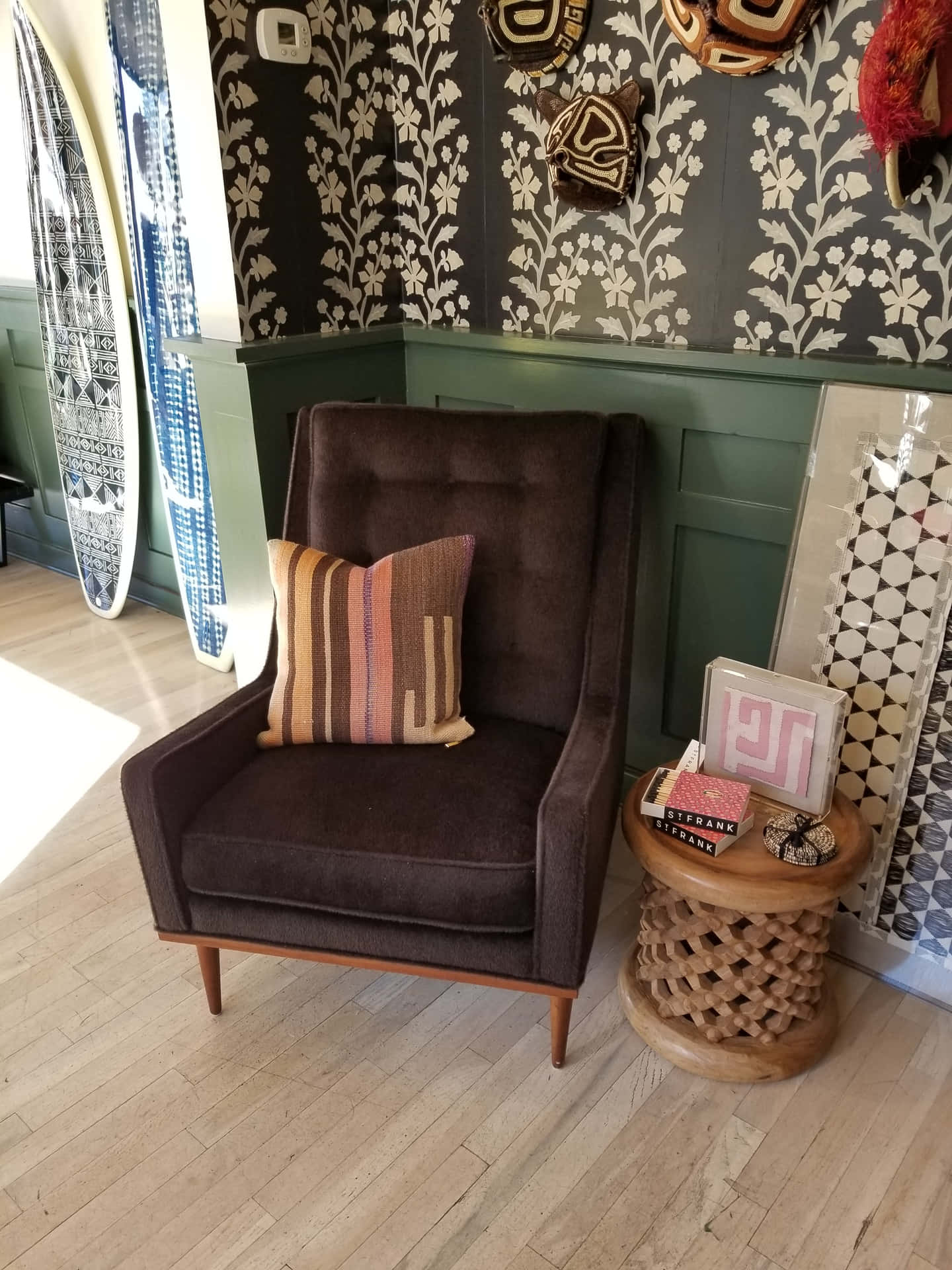 Enjoy Luxury Relaxation in Loro Piana Lounge Chairs Wallpaper