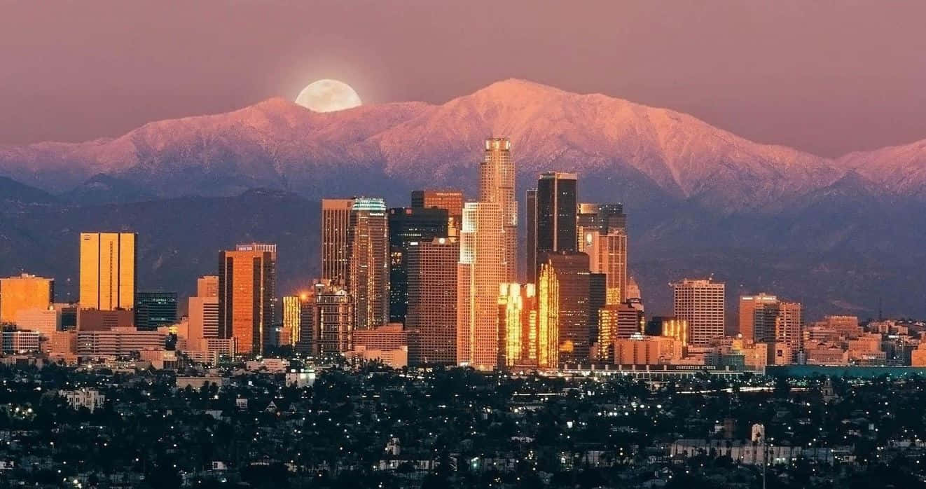 Stunning Los Angeles skyline at sunset