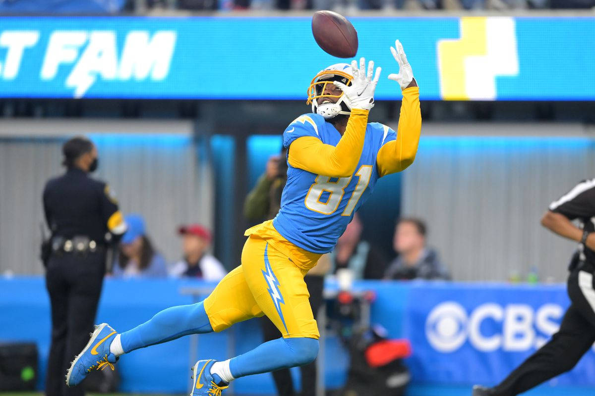 Los Angeles Chargers Mike Williams Touchdown Pass Logo Tapet Wallpaper