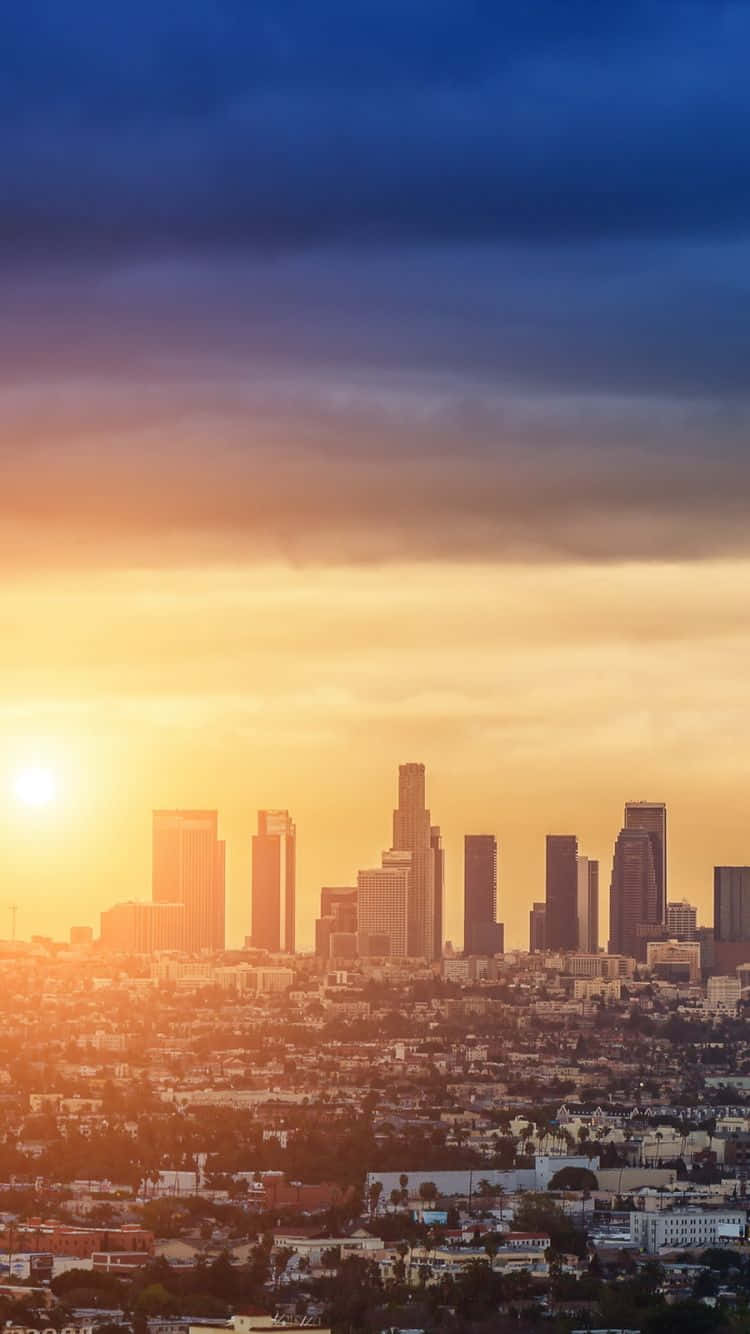 Take a stroll down the sunny streets of Los Angeles with your iPhone Wallpaper