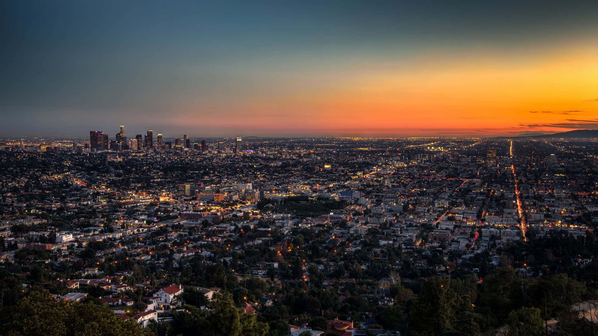Los Angeles Skyline During Twilight Wallpaper