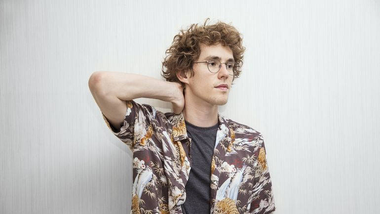Lost Frequencies Curly Hairstyle Wallpaper
