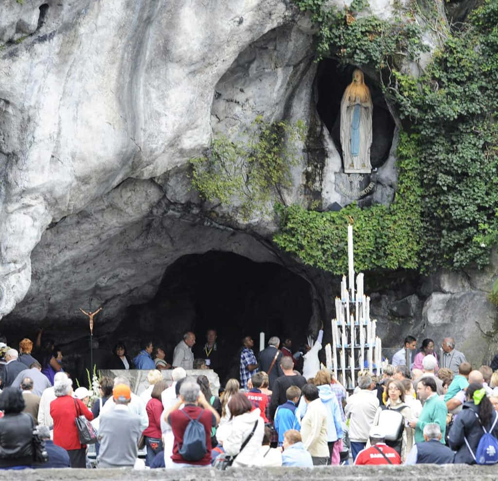 Lourdes Grotto Pilgrims Gathering.jpg Wallpaper
