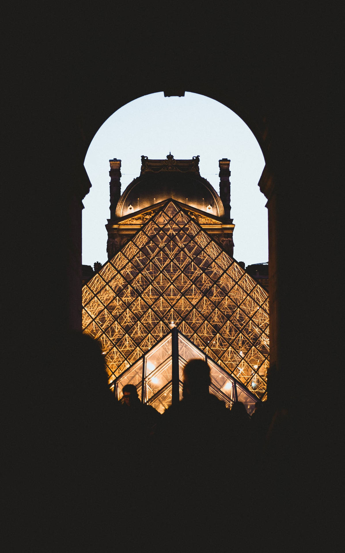 Museo Del Louvre In Francia Iphone Sfondo