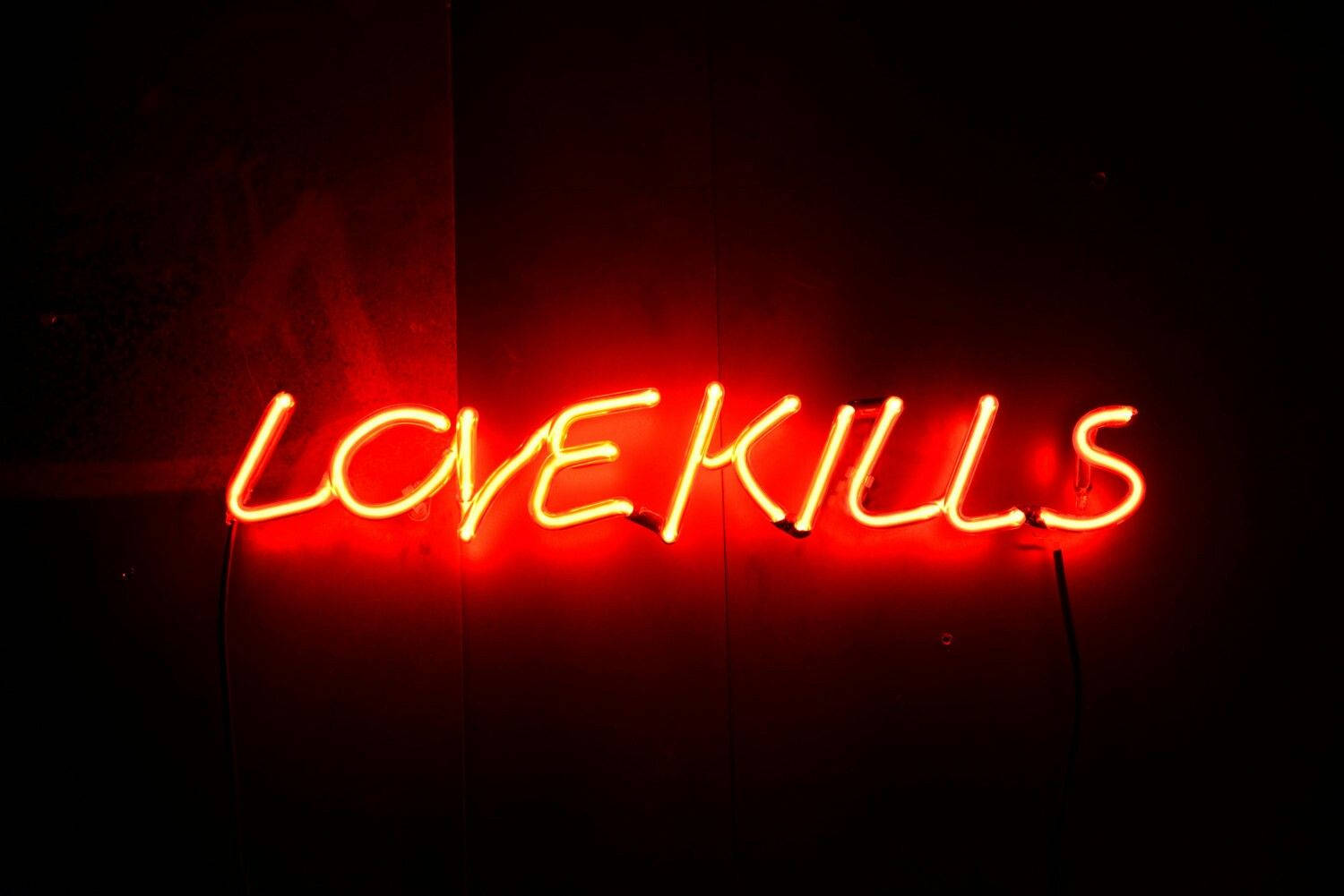 Love Kills Quotes Wallpaper
