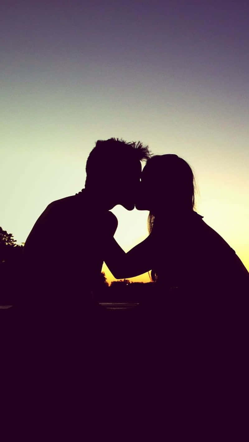Sunset Couple Love Kiss Picture