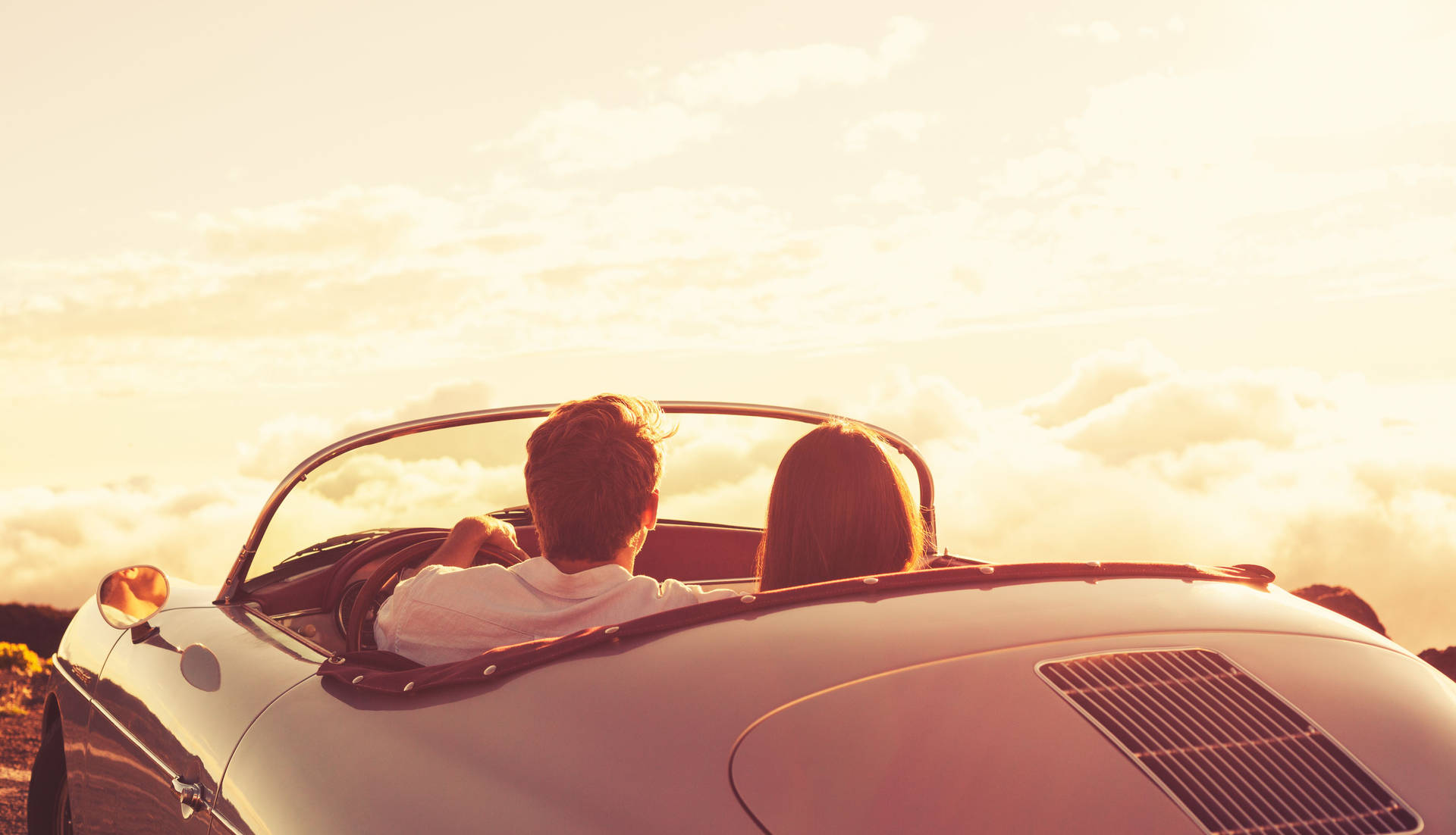 Love Story In A Convertible Wallpaper