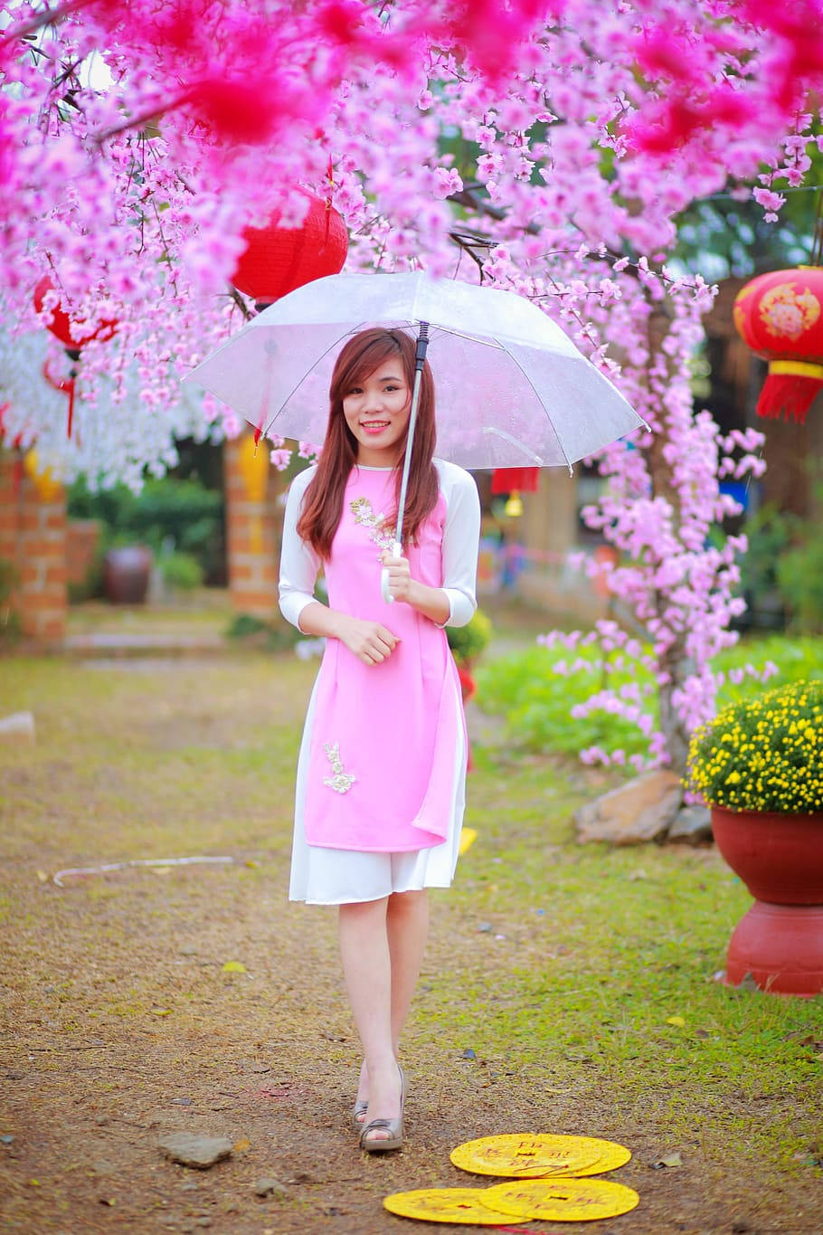 Lovely Girl Under An Umbrella Wallpaper