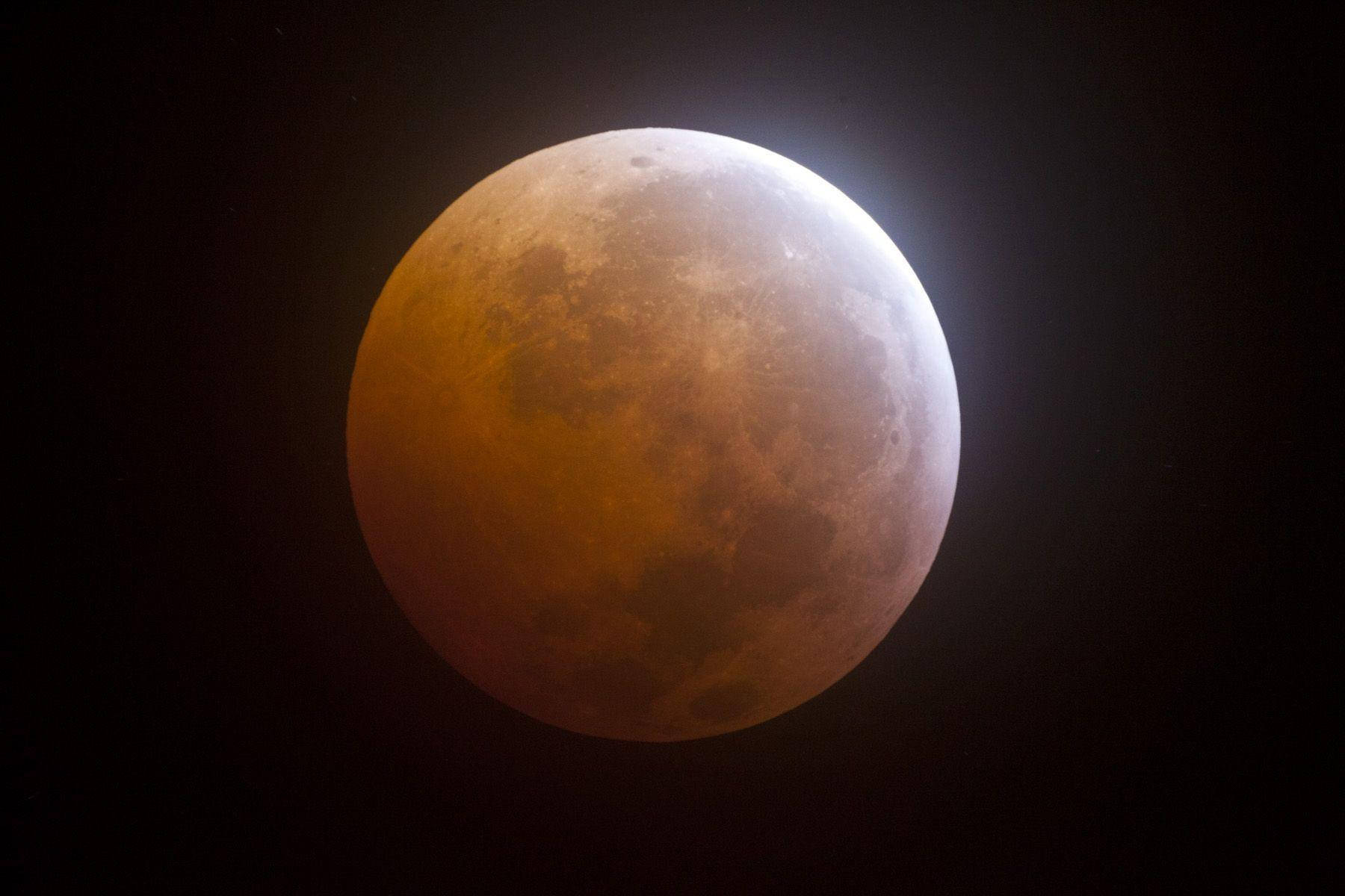 Hermosoeclipse Lunar. Fondo de pantalla