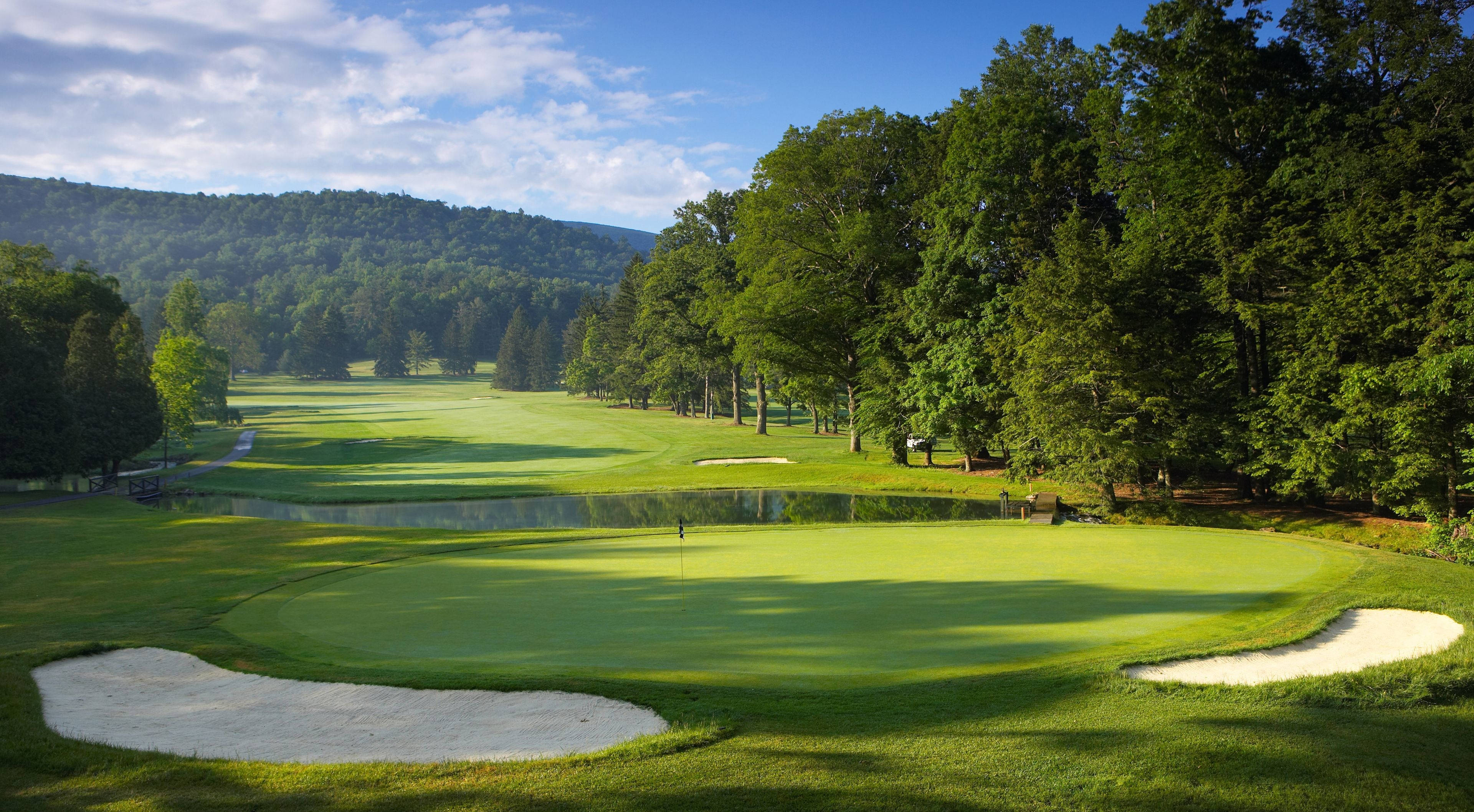 Lower Cascades Club Golf Course Desktop Wallpaper
