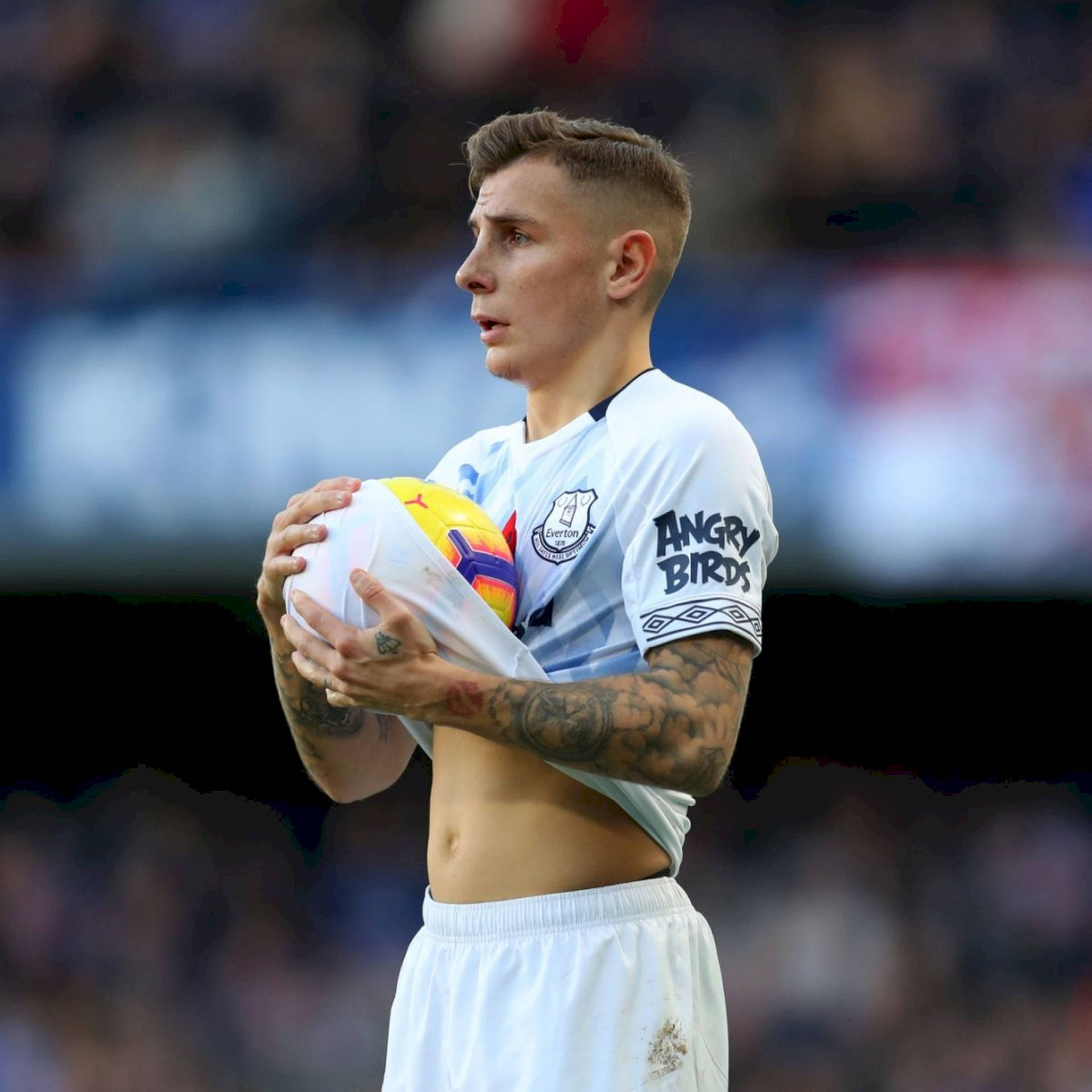 Lucas Digne Playing For Everton FC Wallpaper