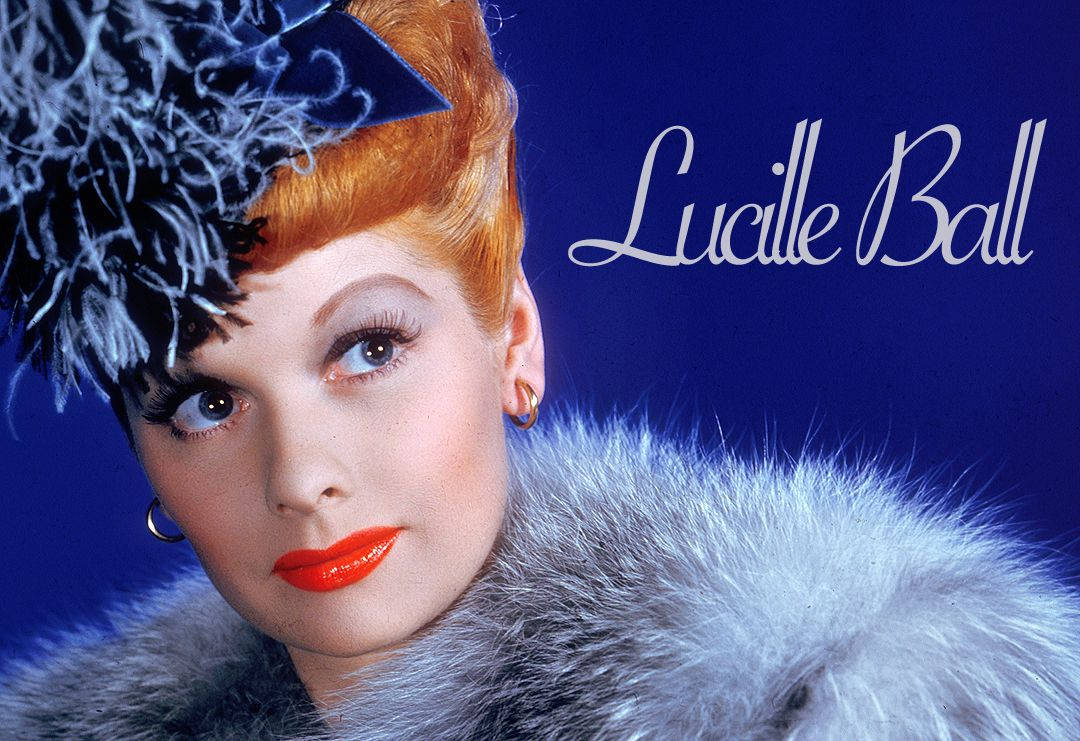 Lucille Ball Farvet Foto På Blå Wallpaper