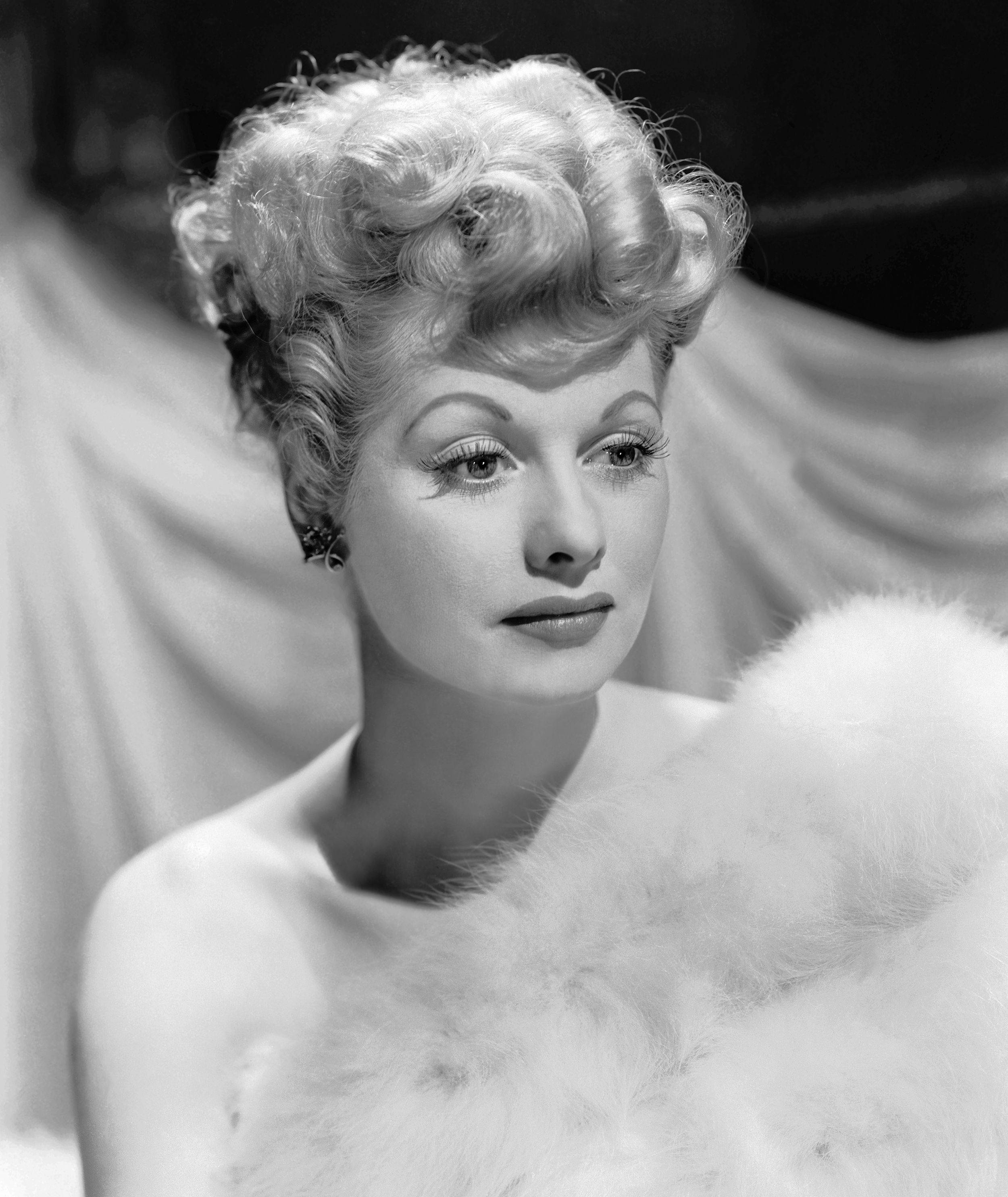 Elegant Lucille Ball in a Fur Gown Wallpaper