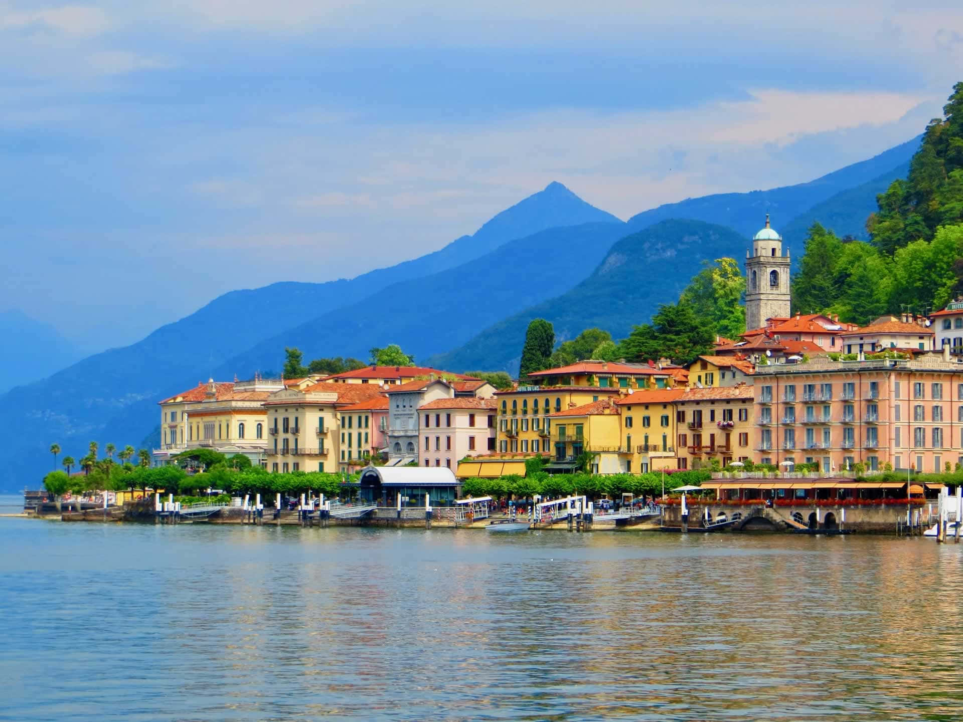 Landschap Aan Het Meer Van Lugano Achtergrond