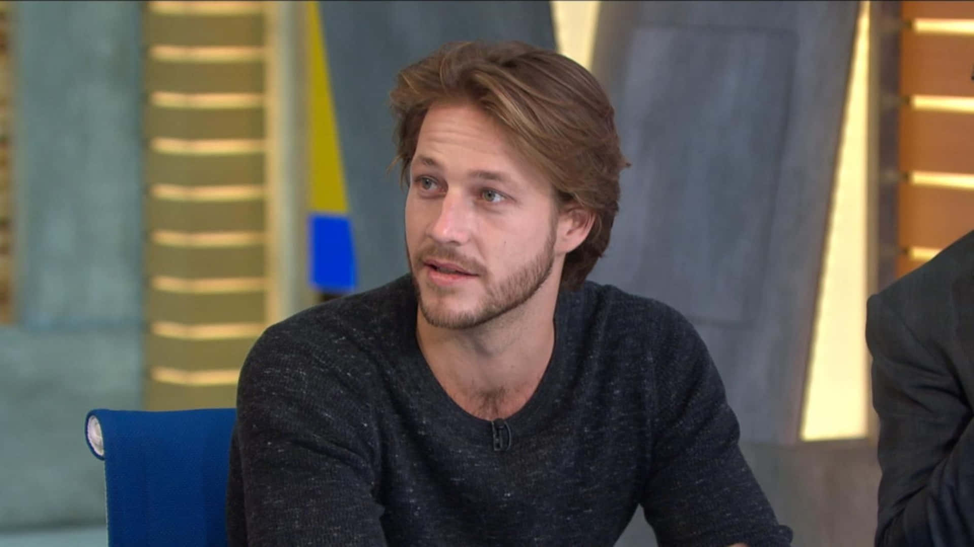 Luke Bracey T V Interview Setting Wallpaper