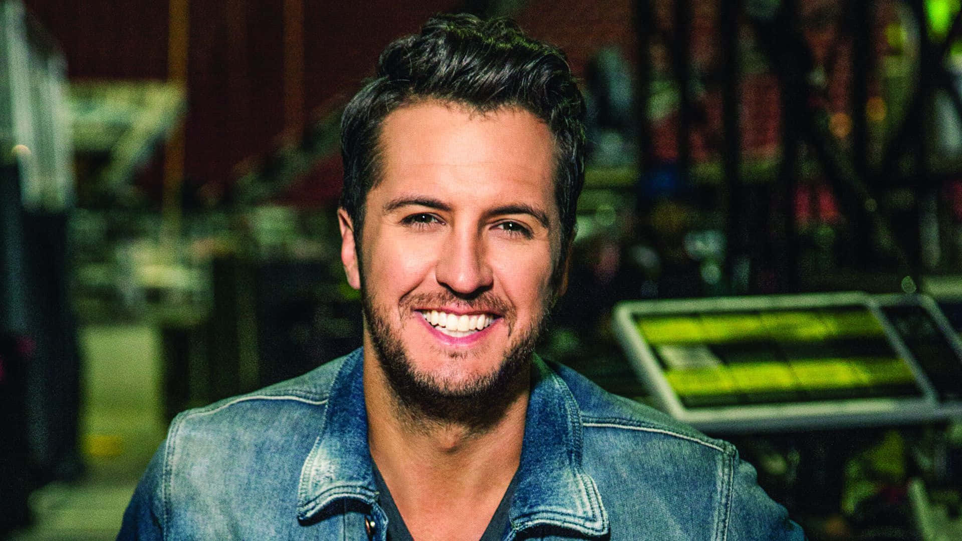 The good times never end with Country Music's Favorite Entertainer, Luke Bryan!" Wallpaper