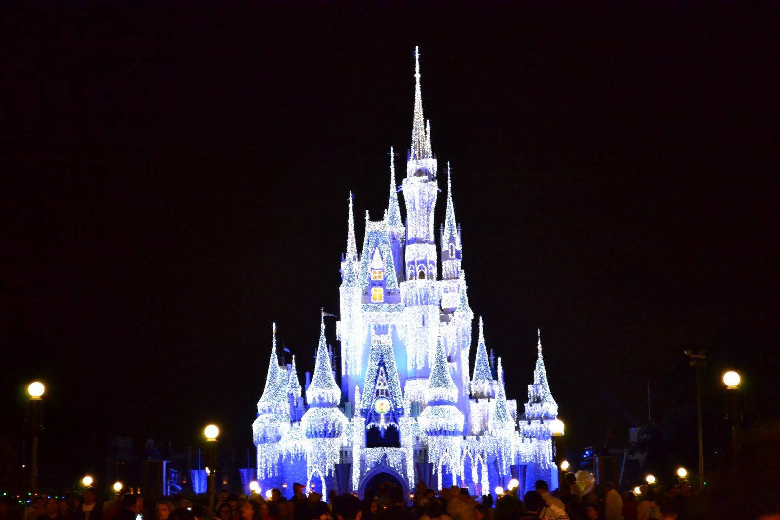 Luminous Christmas Lights Disney Castle Wallpaper