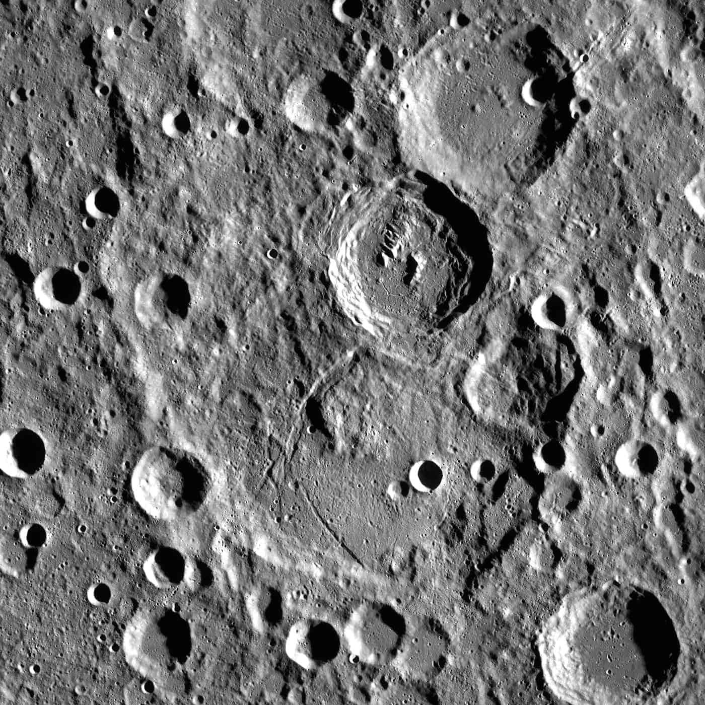 Gros Plan De Cratère Lunaire Fond d'écran