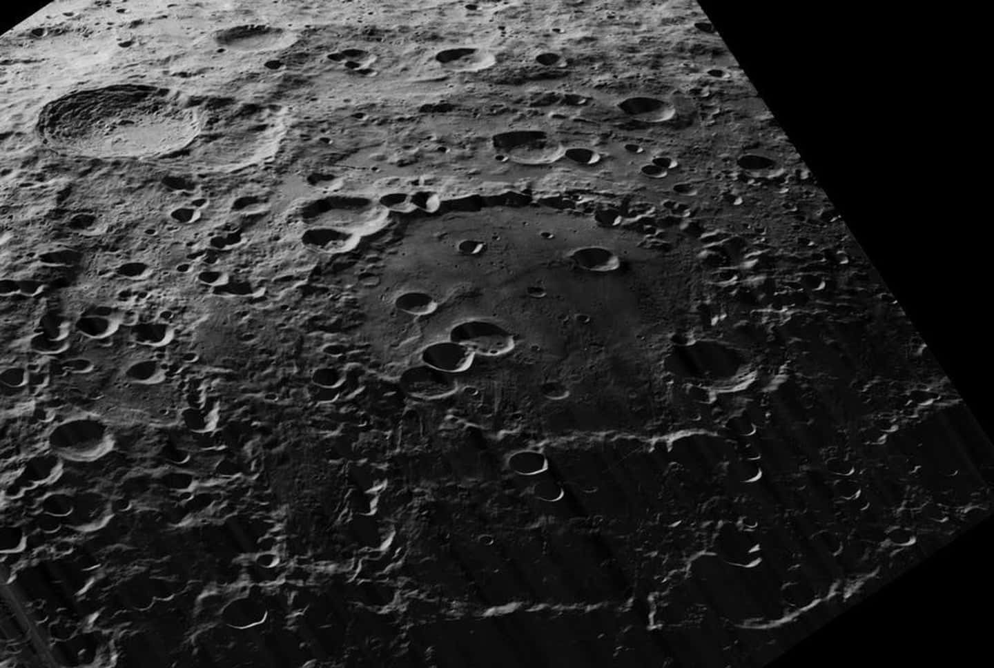 Cratères De Surface Lunaire Noir Et Blanc Fond d'écran