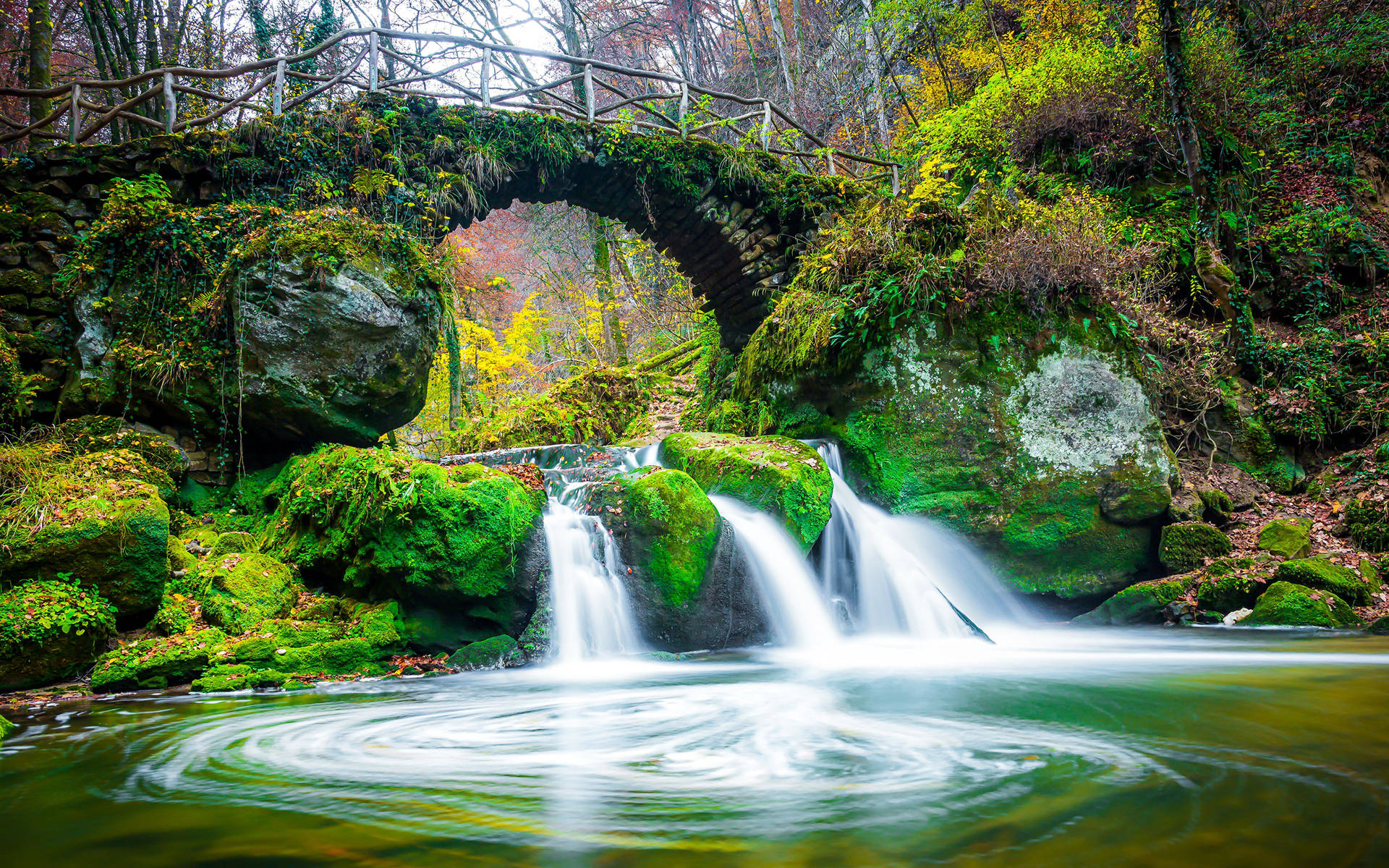 Luxembourg Mullerthal Stream Wallpaper