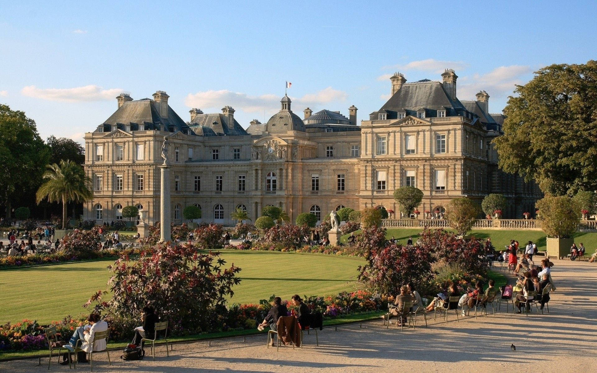 Luxembourg Palace At Noon Wallpaper