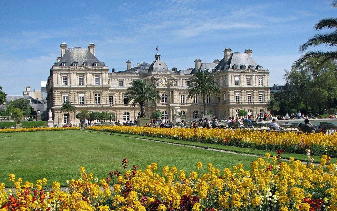 Luxembourg Palace Facade Wallpaper