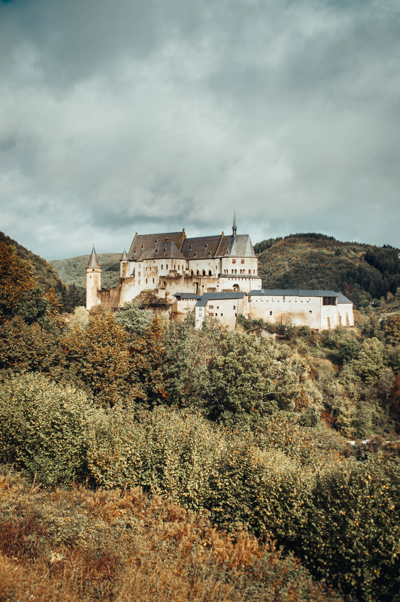 Luxembourg Vianden Castle Cloudy Skies Wallpaper