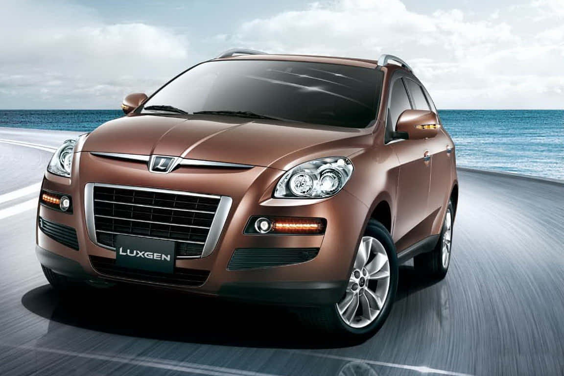 Suv Luxgen U7 Turbo Di Jalan Wallpaper