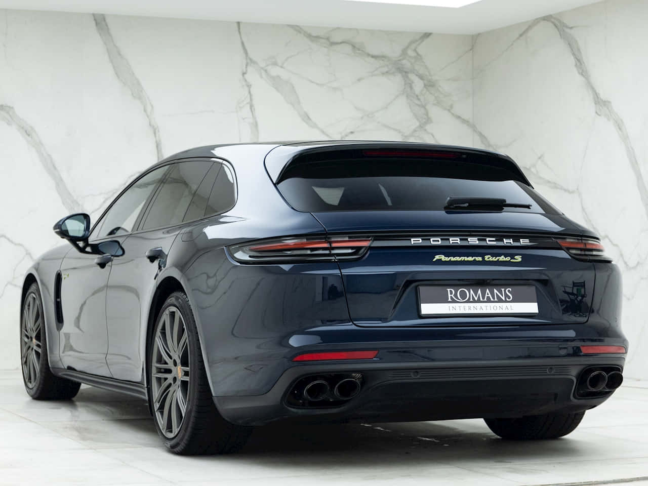 Luxurious Elegance - Porsche Panamera Wallpaper