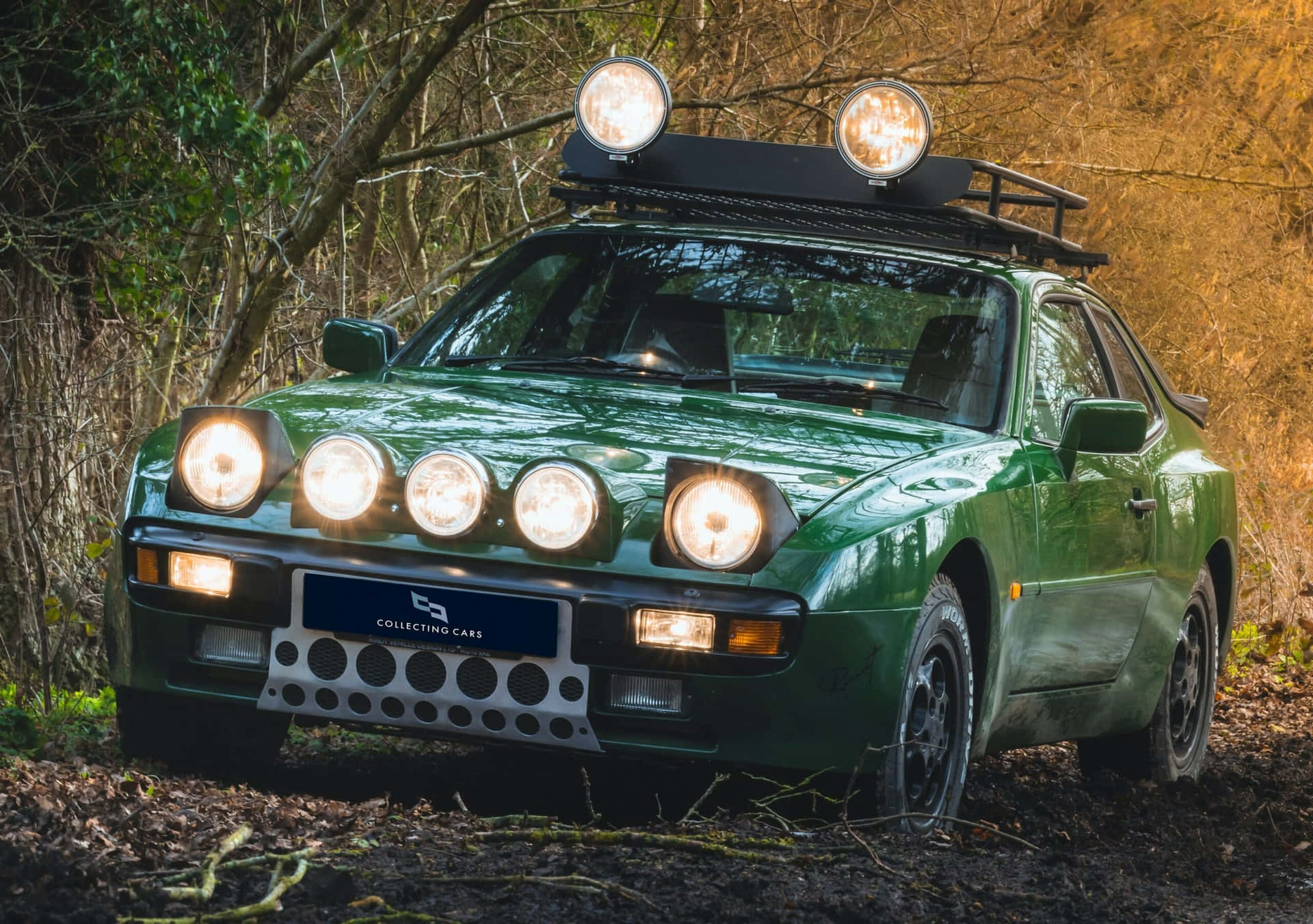 Luxurious Porsche 944 In Its Prime Wallpaper