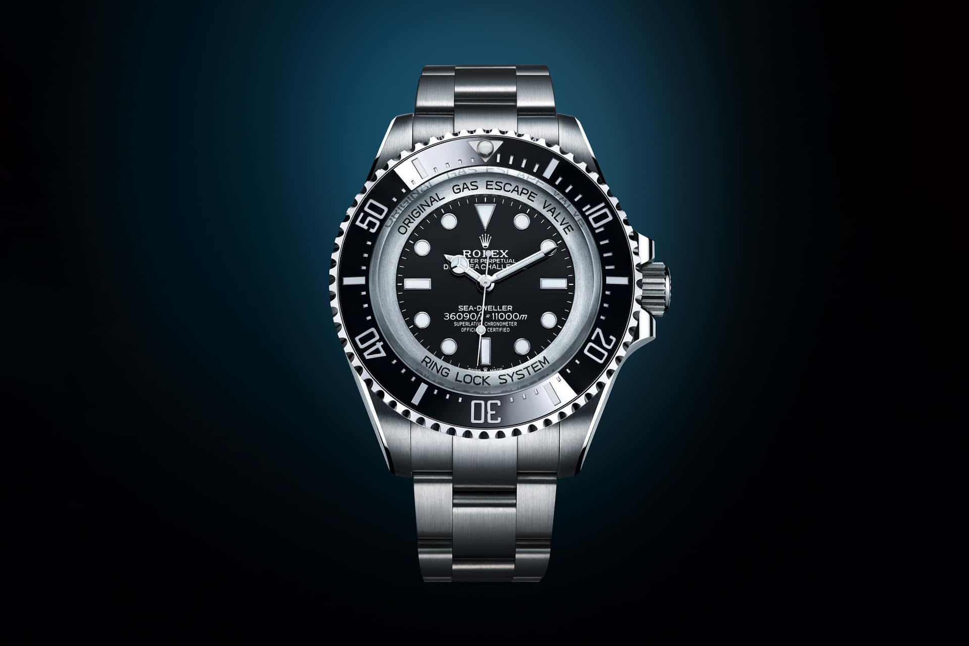 Luxury Dive Watch Showcase Wallpaper