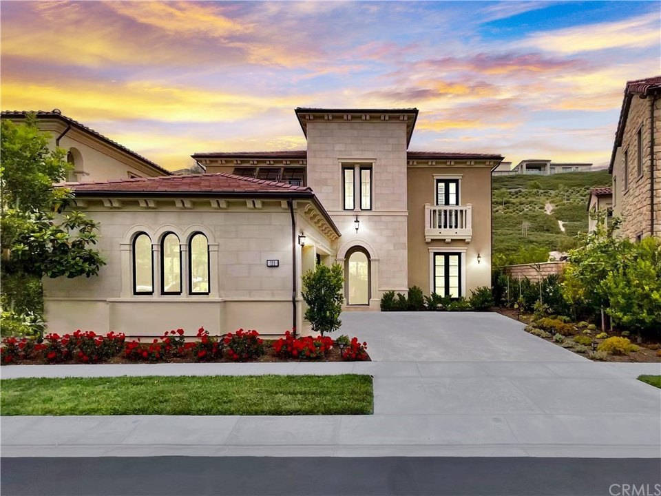 Luxury House In Irvine California Wallpaper