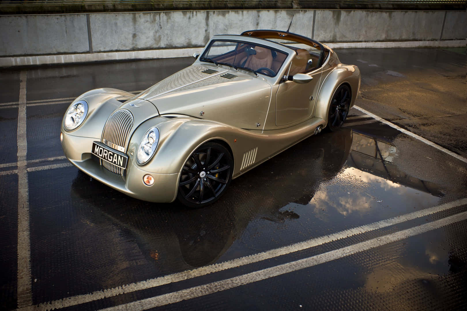 Luksus I Bevegelse: Den Fantastiske Morgan Aero Super Sports. Bakgrunnsbildet